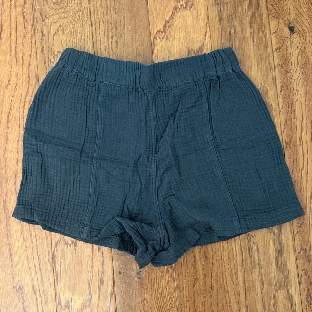 Madewell easy pull on shorts in Lightspun cotton gauze black coal grey - Picture 7 of 10
